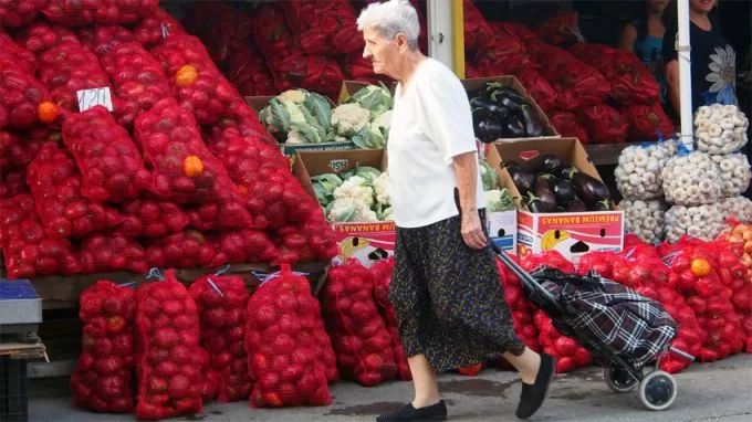 Bulgaristan’ın dört şehrindeki sebze meyve hallerine eşzamanlı polis operasyon