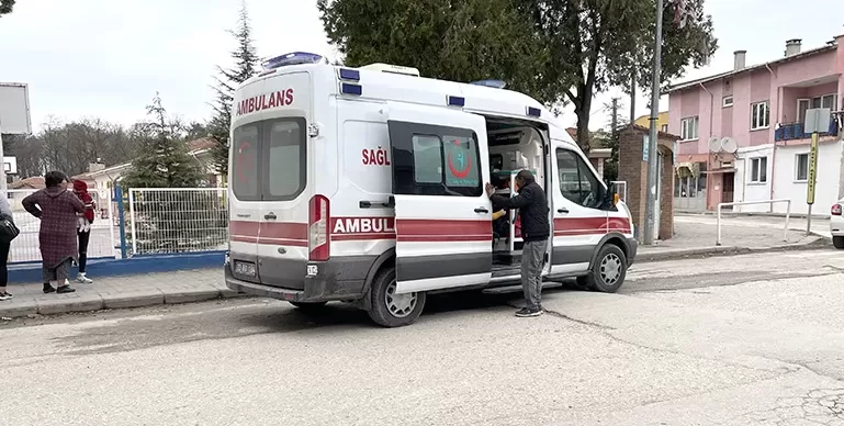 Edirne’de eşini bıçakla yaralayan şüpheli gözaltına alındı