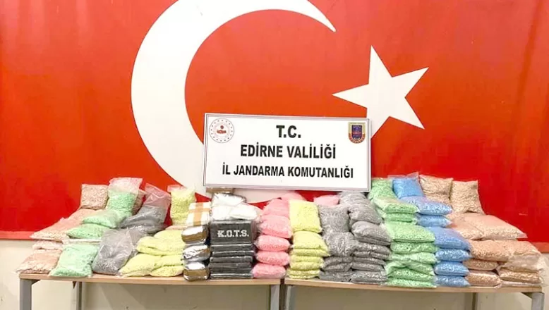 Edirne’deki operasyonlarda 576 kilo 471 gram uyuşturucu ele geçirildi
