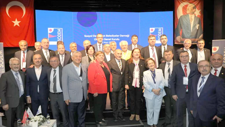 Millet İttifakı belediye başkanları İzmir’de buluştu