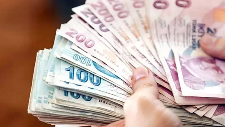 Edirne’de müşterilerinin hesabından para çeken banka çalışanı yakalandı