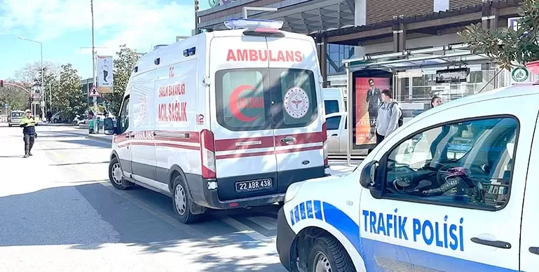 Edirne’de motosikletin çarptığı yaya yaralandı