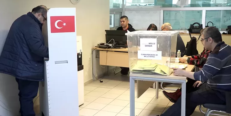 Trakya’daki sınır kapılarında oy verme işlemi devam ediyor