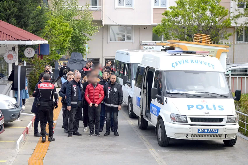 Kırklareli’nde silahlı kavgaya ilişkin gözaltına alınan 17 kişiden 5’i tutuklandı