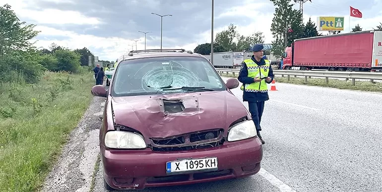 Edirne’de otomobilin yayaya çarptığı kaza anı güvenlik kamerasında