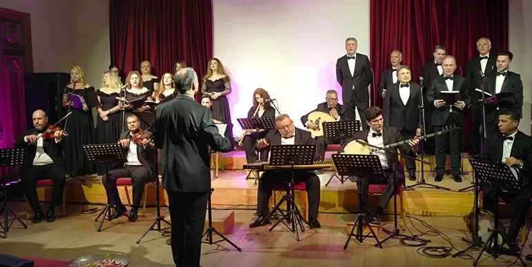 Edirne’de Kültür ve Turizm Bakanlığı Edirne Devlet Türk Müziği ve Rumeli Müzikleri Topluluğu konser verdi