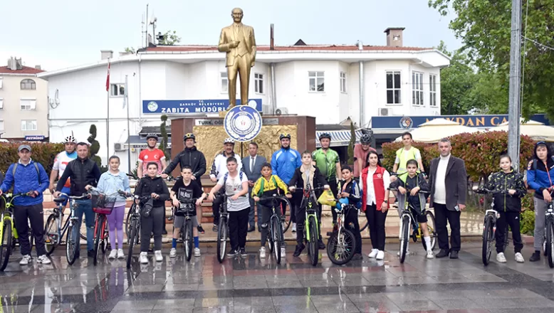 Şarköy’de Gençlik Haftası kapsamında bisiklet yarışı yapıldı