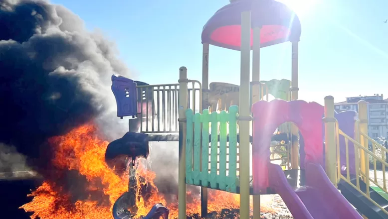 Oyun parkında korkutan yangın
