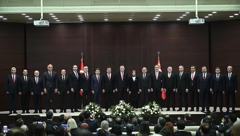 Cumhurbaşkanı Erdoğan kabine üyelerini açıkladı