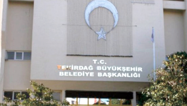 Tekirdağ Büyükşehir Belediyesinde genel sekreterin de aralarında olduğu 3 yönetici görevinden uzaklaştırıldı