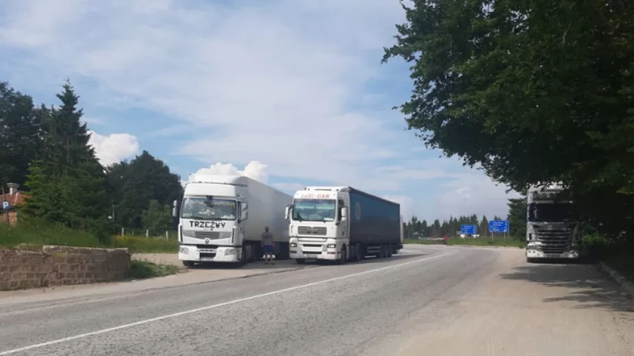 Bulgaristan Petrohan geçidi, 12 tonun üzerinde kamyonlara kapatıldı