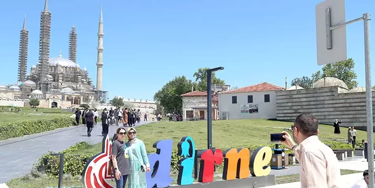 Edirne’de bayram tatili yoğunluğu yaşandı