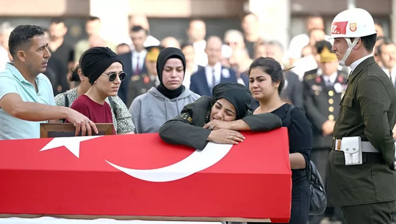 Şehit Astsubay Mehmet Özler’in cenazesi memleketine uğurlandı
