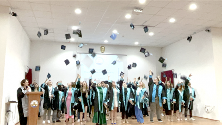 Uzunköprü MYO mezunlarını uğurladı