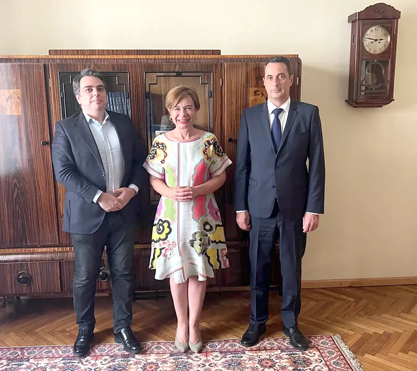 Büyükelçi Sekizkök, Bulgaristan Maliye ve Ulaştırma Bakanı ile görüştü