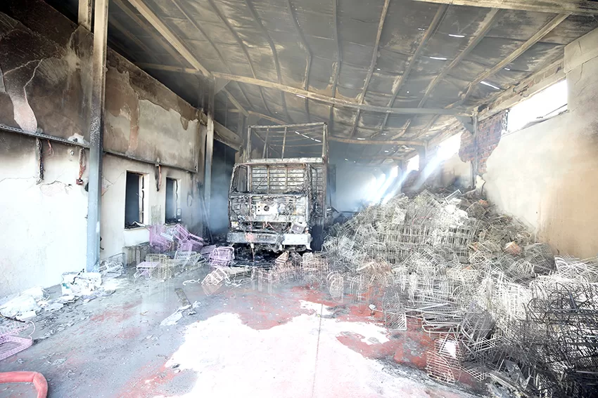 Kırklareli’nde plastik fabrikasında çıkan yangın söndürüldü