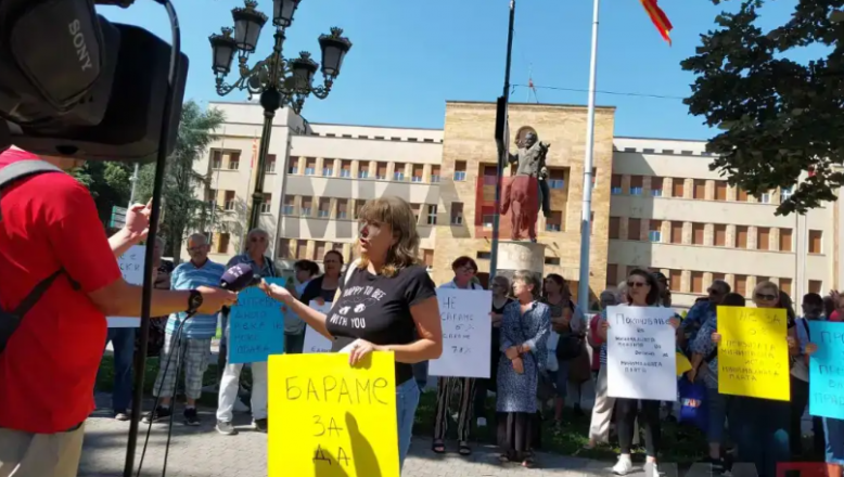 Kuzey Makedonya’da emeklilerden zam protestosu