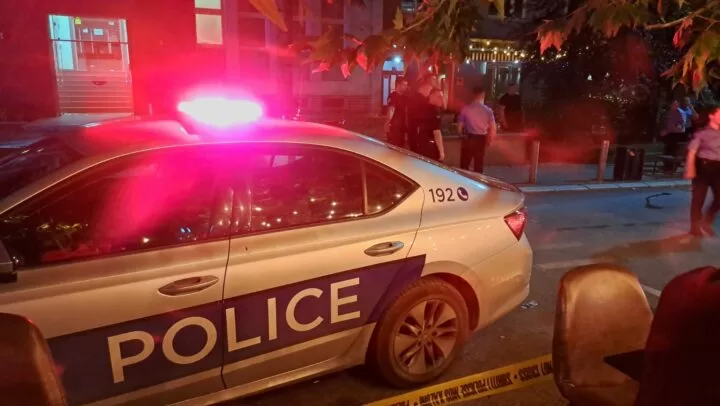 Priştine’de barda çıkan silahlı kavgada 1 kişi öldü, 17 kişi yaralandı