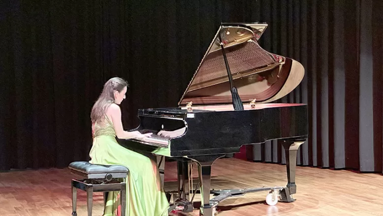 Kuzey Makedonyalı piyanist Mimoza Keka, İstanbul’da konser verdi