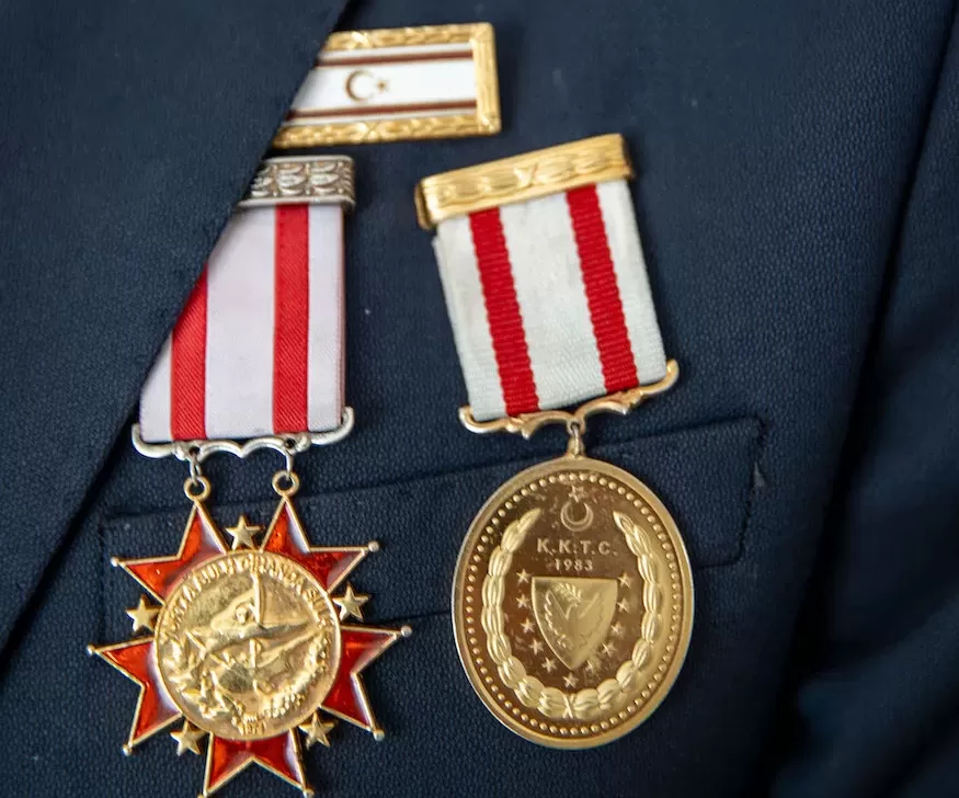 AA 20230919 32185826 32185822 EDIRNELI GAZI KIBRISTAKI ANILARINI EN DEGERLI KOSESINDE SAKLIYOR jpg e1695112679628 - Edirneli gazi Kıbrıs’taki anılarını “en değerli köşesi”nde saklıyor