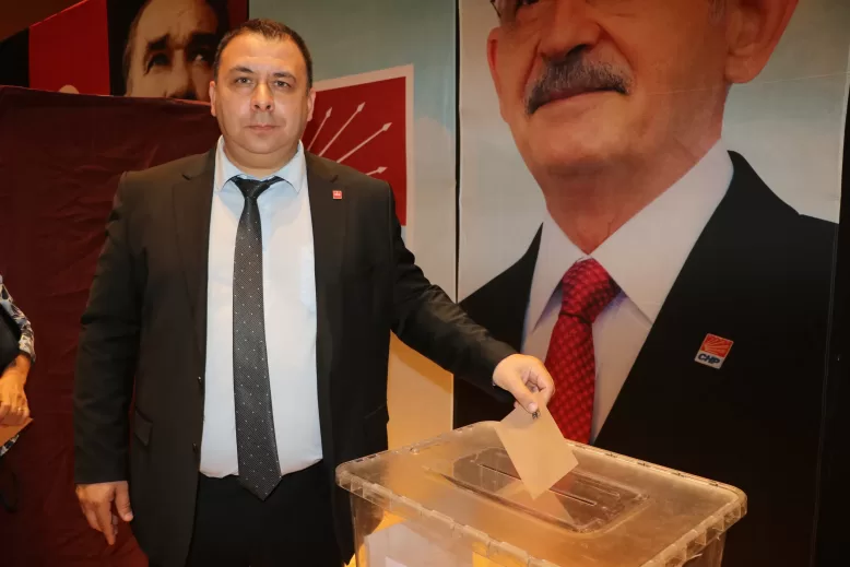 CHP’de Kahraman yeniden seçildi
