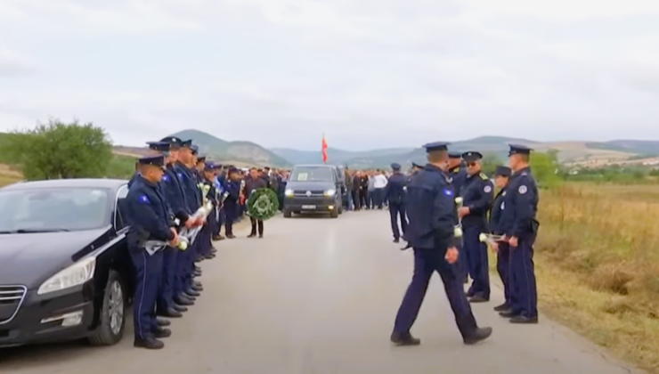 Kosova’da öldürülen polis, devlet töreniyle toprağa verildi