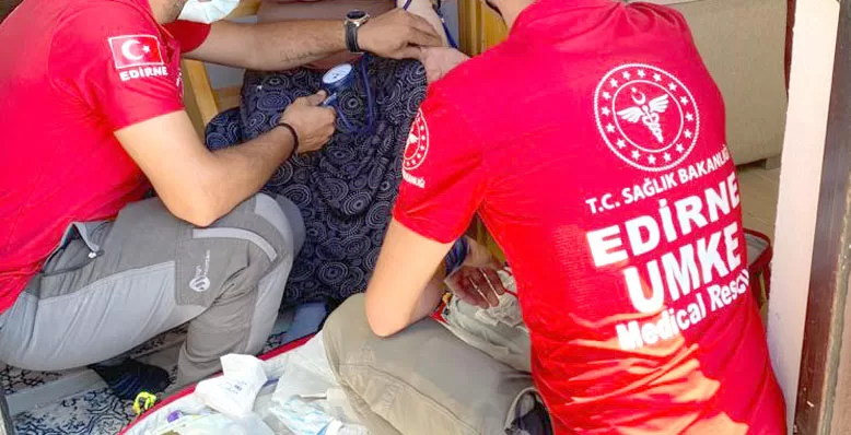 Trakya’dan 12 kişilik sağlık ekibi selden etkilenen Libya’ya gönderildi