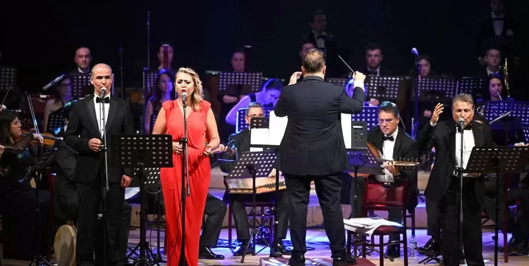 Edirne’de “100. Yıl Cumhuriyet Konseri” düzenlendi