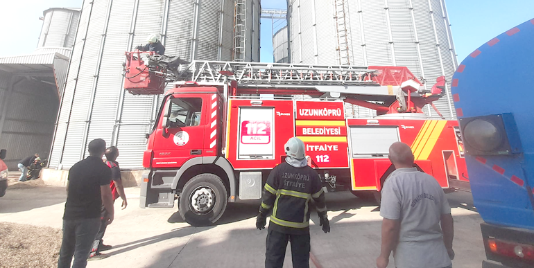 Edirne’de yağ fabrikasında yangın çıktı