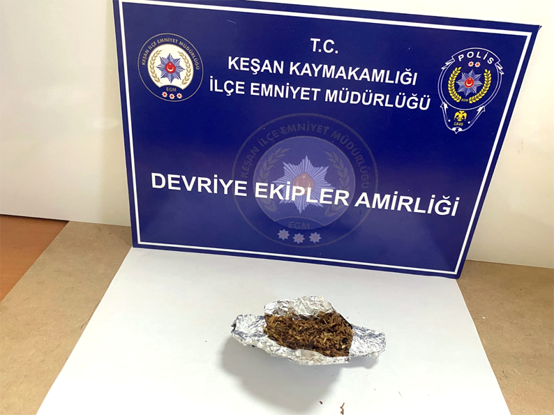 Edirne’de uyuşturucu ticareti yaptıkları iddiasıyla 4 şüpheli yakalandı