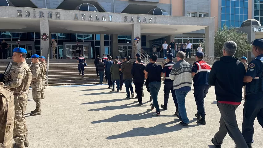 Edirne’de botla Yunanistan’a kaçmaya çalışırken yakalanan 20 FETÖ mensubu tutuklandı