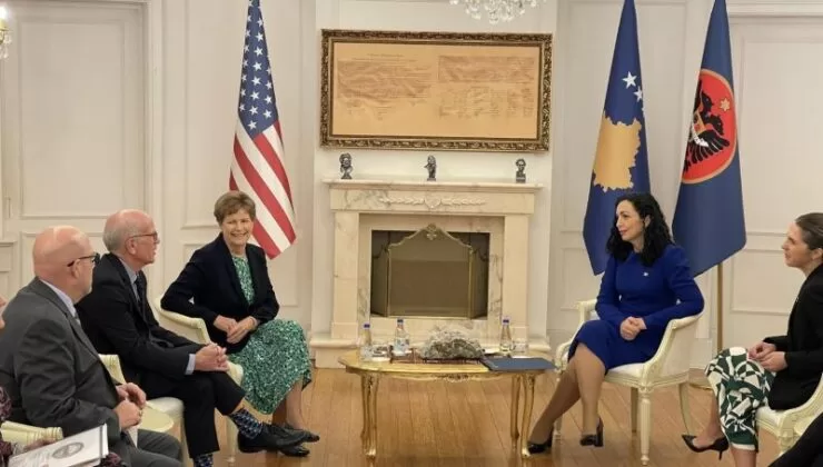 Kosova Cumhurbaşkanı ABD’li senatörleri kabul etti