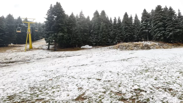 Uludağ’da mevsimin ilk karının düşmesi turizmcilerin beklentisini yükseltti
