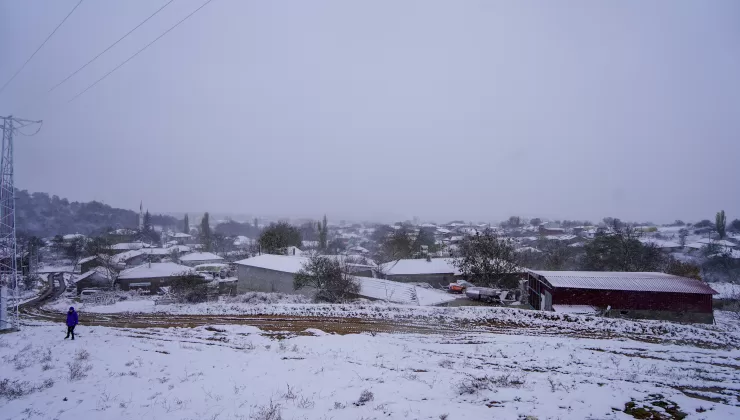 Trakya’nın yüksek kesimlerinde kar yağışı başladı