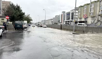 İstanbul Esenyurt’ta sanayi sitesindeki iş yerlerini su bastı