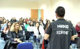 Edirne’de “narkorehber” üniversitelilere bağımlılıkla mücadeleyi anlattı