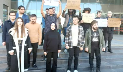 Üniversiteliler ETUS ücretlerini protesto etti