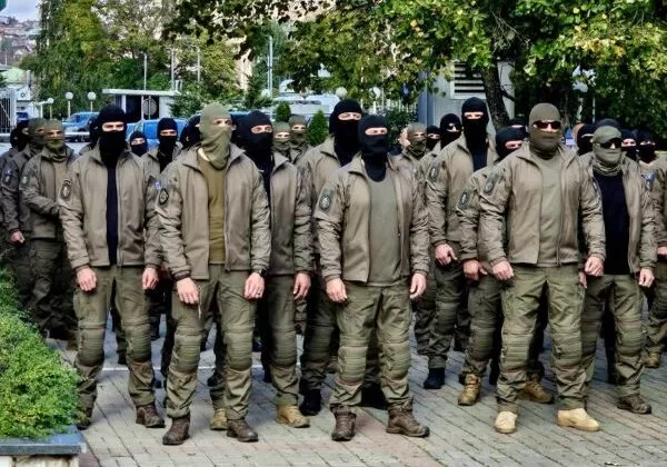 Kosova polisinin elit birimlerinden protesto