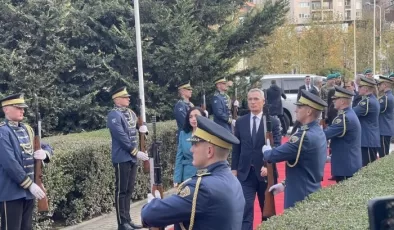 NATO Genel Sekreteri Stoltenberg Kosova’da