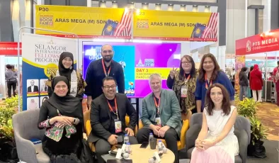 Malezya’daki Selangor Uluslararası Kitap Fuarı’nda Türkiye’yi İz Yayıncılık temsil etti