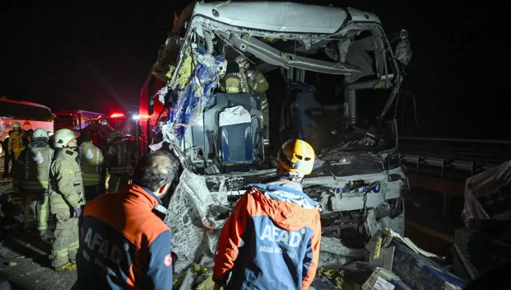 Ankara’dan Edirne’ye giden otobüs ile TIR çarpıştı: 1 kişi öldü, 31 kişi yaralandı