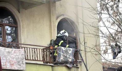 Kırklareli’nde bir apartmanın 2. katında çıkan yangın söndürüldü