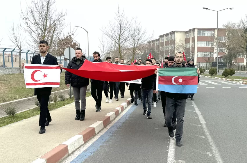 Üniversite öğrencilerinden teröre lanet yürüyüşü