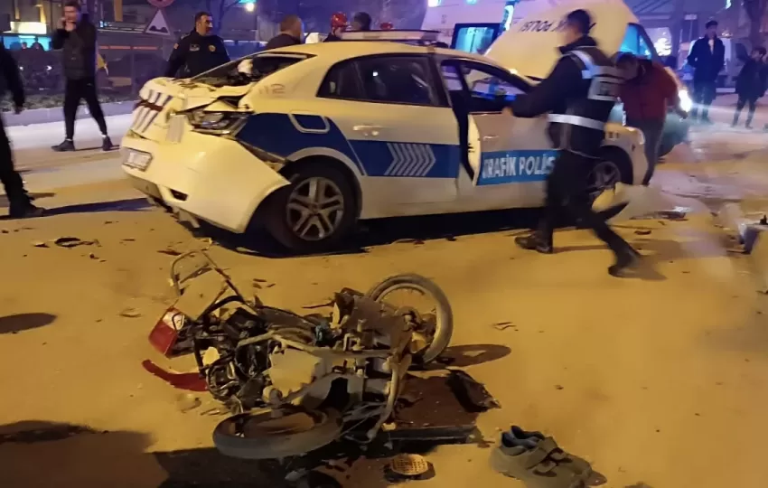 Bursa’daki trafik kazasında 2’si polis 4 kişi yaralandı