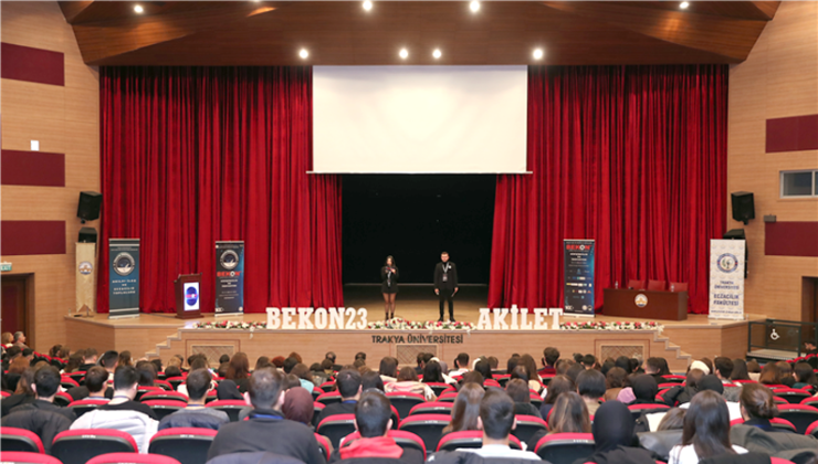 Balkan Eczacılık Öğrenci Kongresi düzenlendi