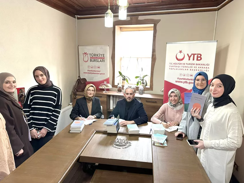 Batı Trakyalı şairler kitaplarını tanıttı