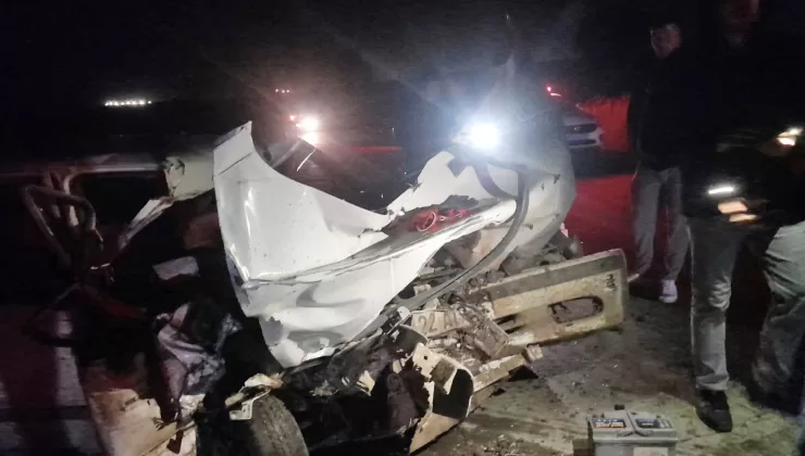 Otomobille traktörün çarpıştığı kazada 1 kişi öldü, 1 kişi yaralandı