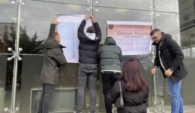 Kosova’da üniversiteliler PİSA testi sonuçlarına tepkili