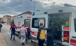 Kocaeli’de işçi servisiyle kamyonetin çarpıştığı kazada 3 kişi yaralandı