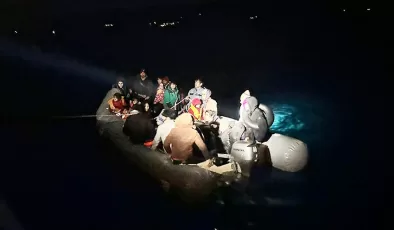 Çanakkale açıklarındaki operasyonlarda 82 düzensiz göçmen karaya çıkarıldı